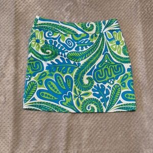 Skirting around skirt size 6